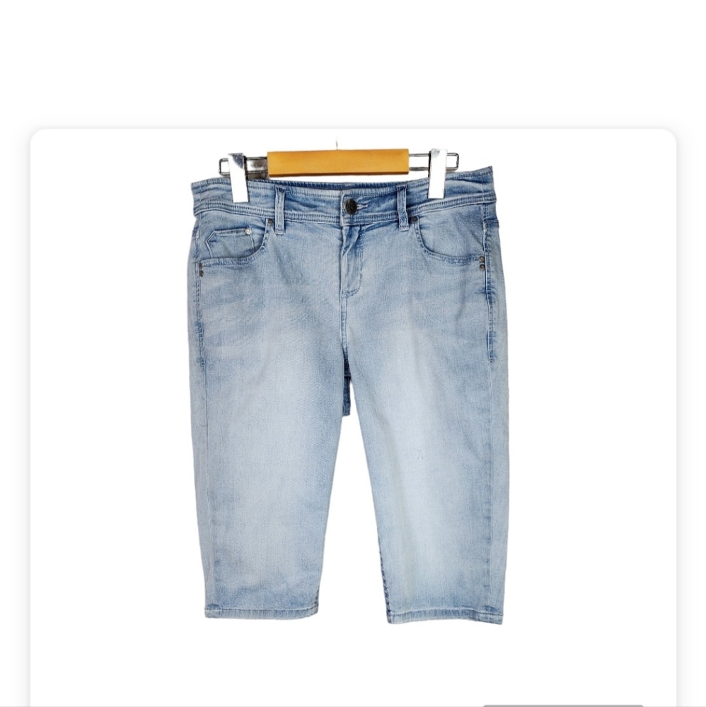 Tommy Bahama Clam Digger Shorts Fade Away Light Wash Stretch Size 10